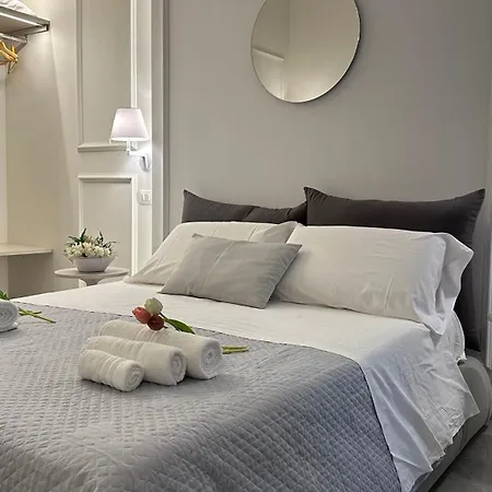 Vicoli Storici Luxury דירה *