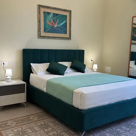 Konukevi Vicoli Storici Luxury 3*