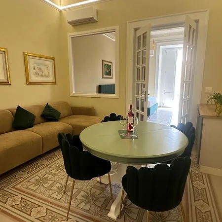 Vicoli Storici Luxury טרופאה