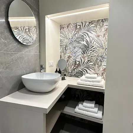 דירה Vicoli Storici Luxury טרופאה