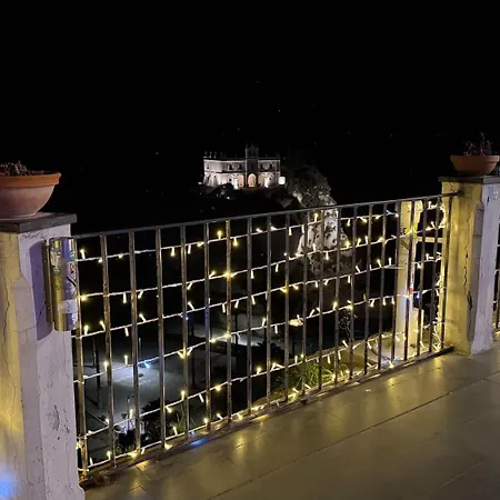 Vicoli Storici Luxury 3* Tropea