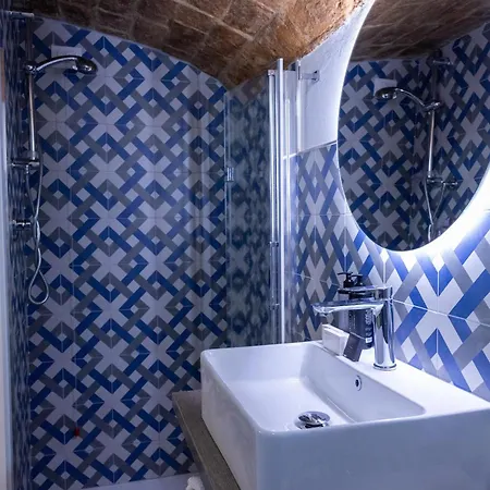 Konukevi Vicoli Storici Luxury Tropea