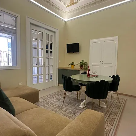 Konukevi Vicoli Storici Luxury 3*